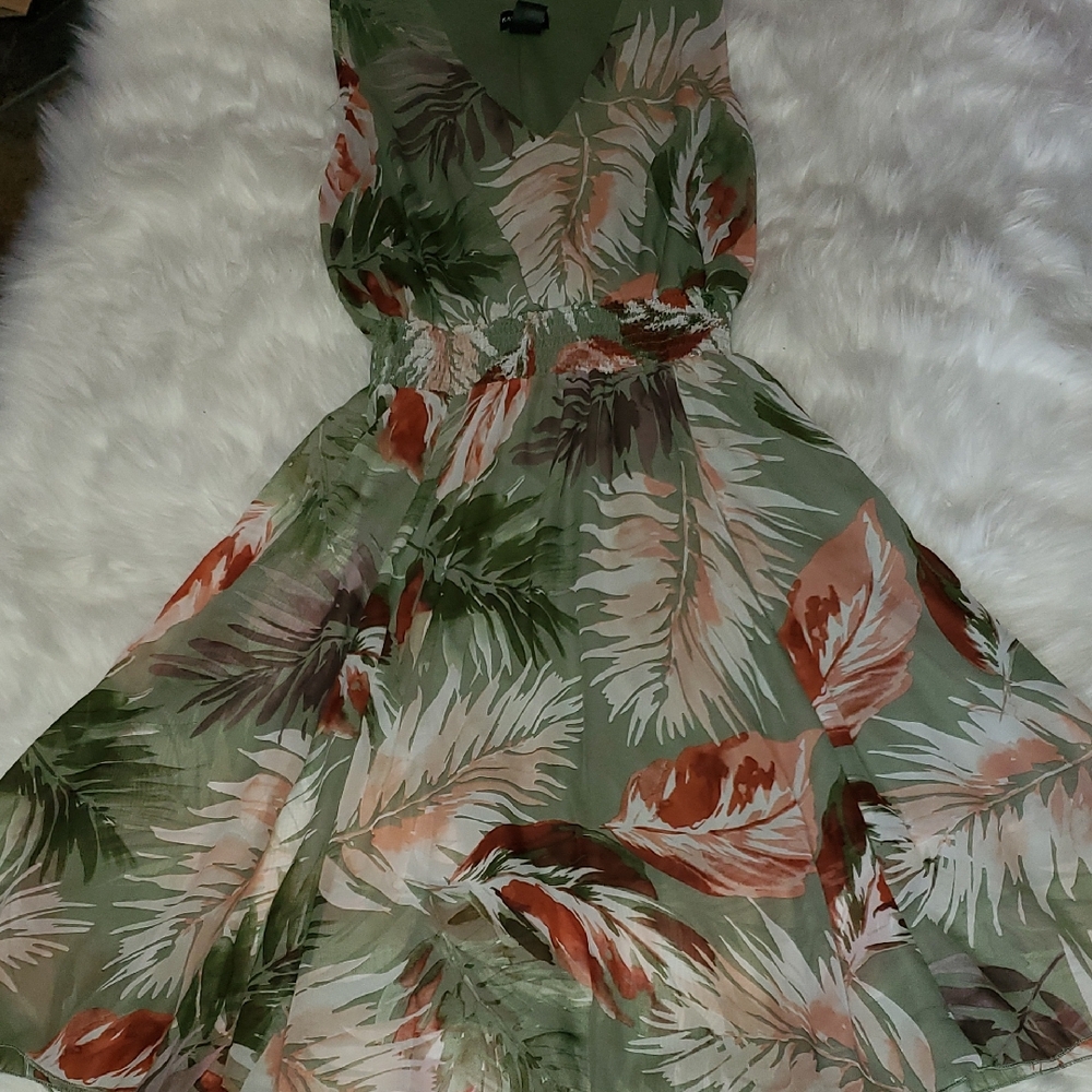 Sleeveless Green Tropical Print Midi Dress